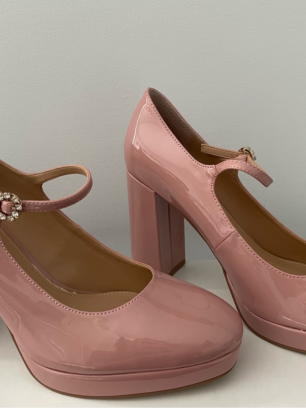 BADGLEY MISCHKA Jewel Blush Pink Patent Mary Jane Pumps Rhinestone buckle - 9 - Picture 7 of 9